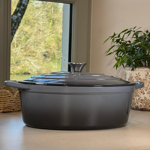 Cocotte ovale en fonte émaillée gris anthracite