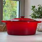 Cocotte ovale en fonte émaillée rouge cerise